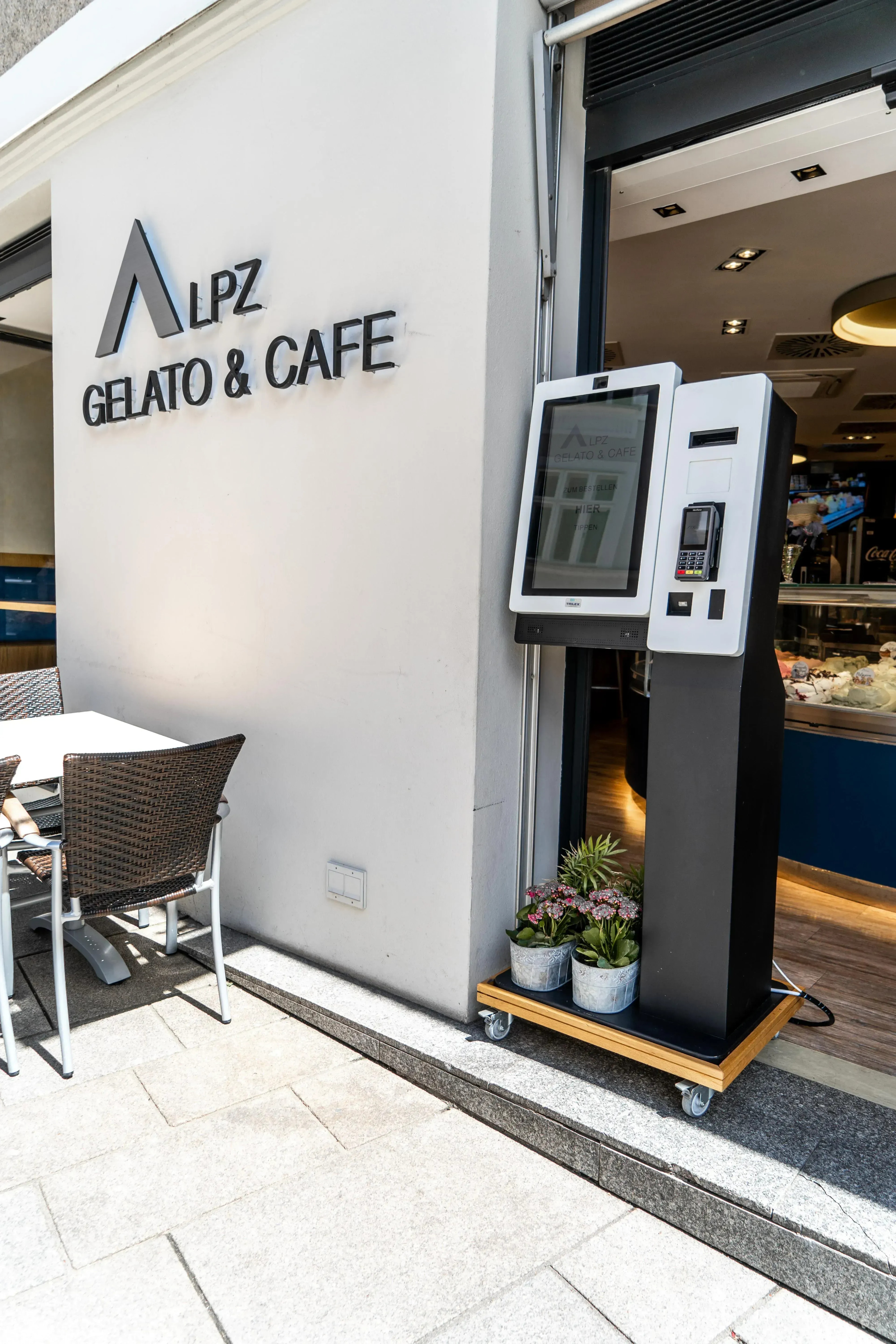 Selbstbedienungs Terminal für Bestellung per Touchscreen